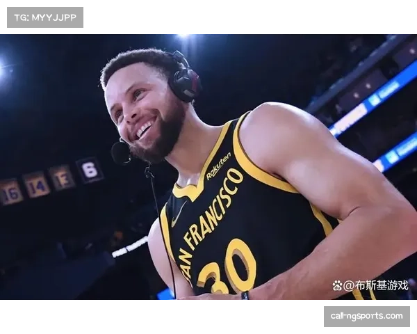 斯蒂芬·库里生涯三分命中数突破3500记 勇士主场庆贺